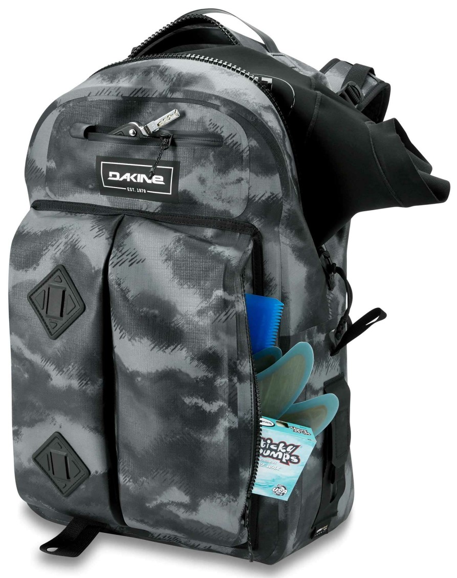 Equipment * | Featured Dakine Cyclone Hydroseal 36L Backpack Dark Ashcroft Camo